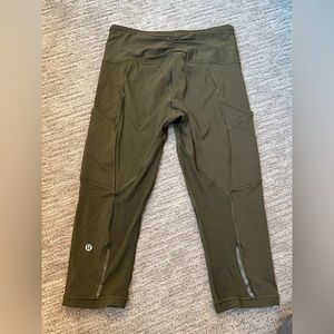 Lululemon olive green mesh insert high rise capri leggings size 6